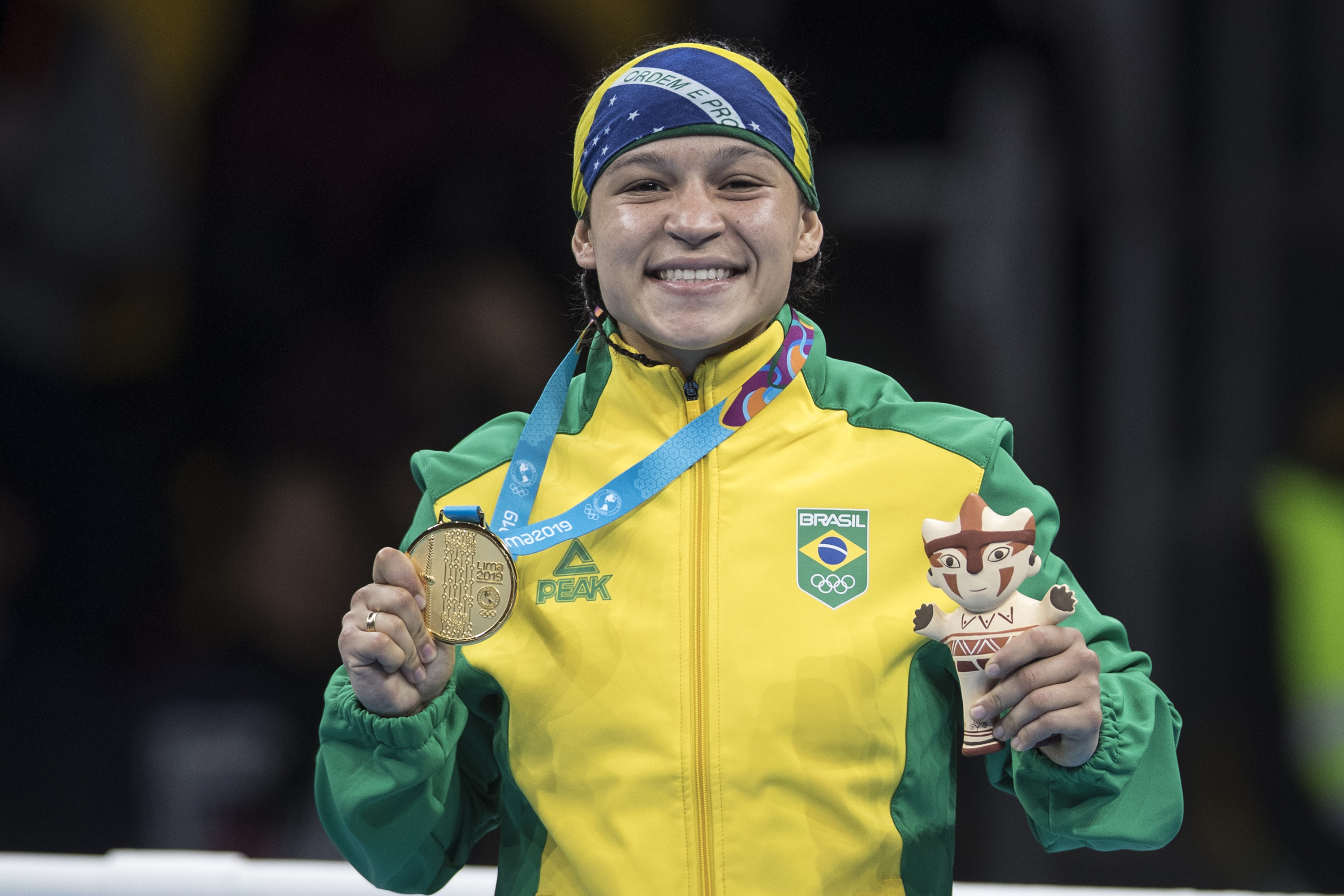 Bia Ferreira vence Mira Potkonen e vai à disputa do ouro no boxe