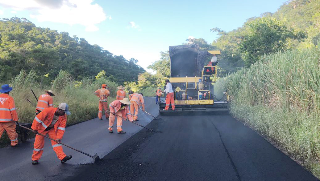 Rodovias no Vale do Mucuri já têm mais da metade dos serviços de recuperação executados, diz DER