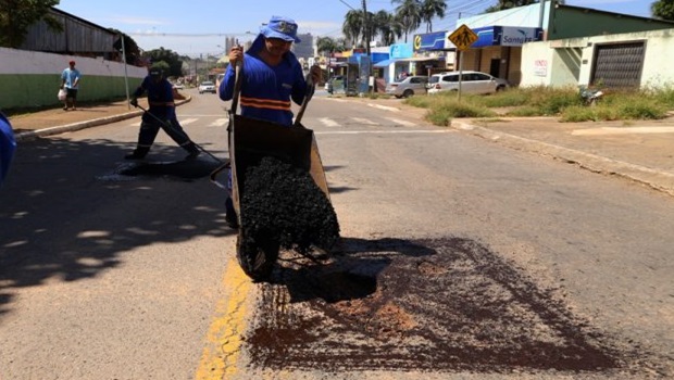 Vereador Djalma Moreira Solicita Melhorias em Bairros
