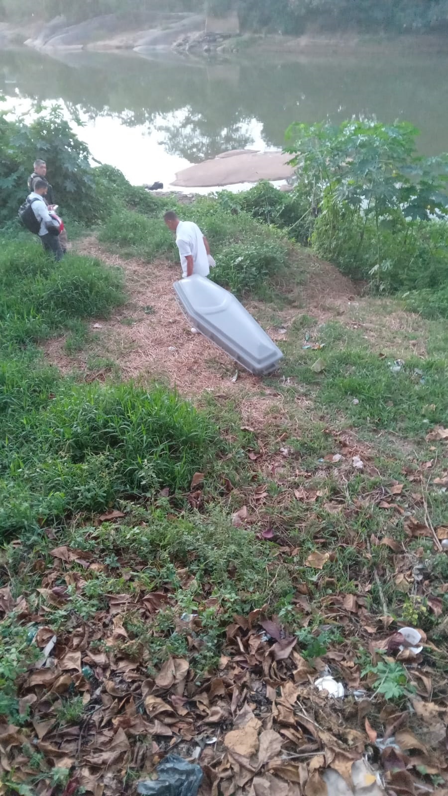 Corpo em decomposição é encontrado no Rio Mucuri em Nanuque