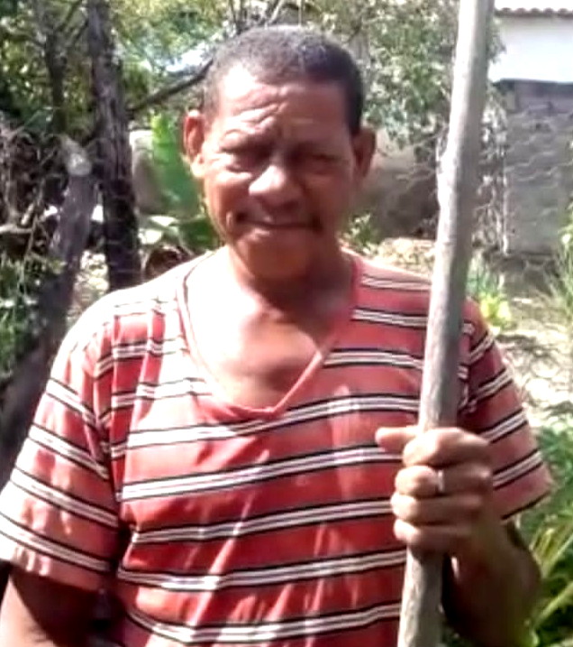 Mulher é presa suspeita de matar marido a pauladas e atear fogo em casa com ele dentro em Serra dos Aimorés
