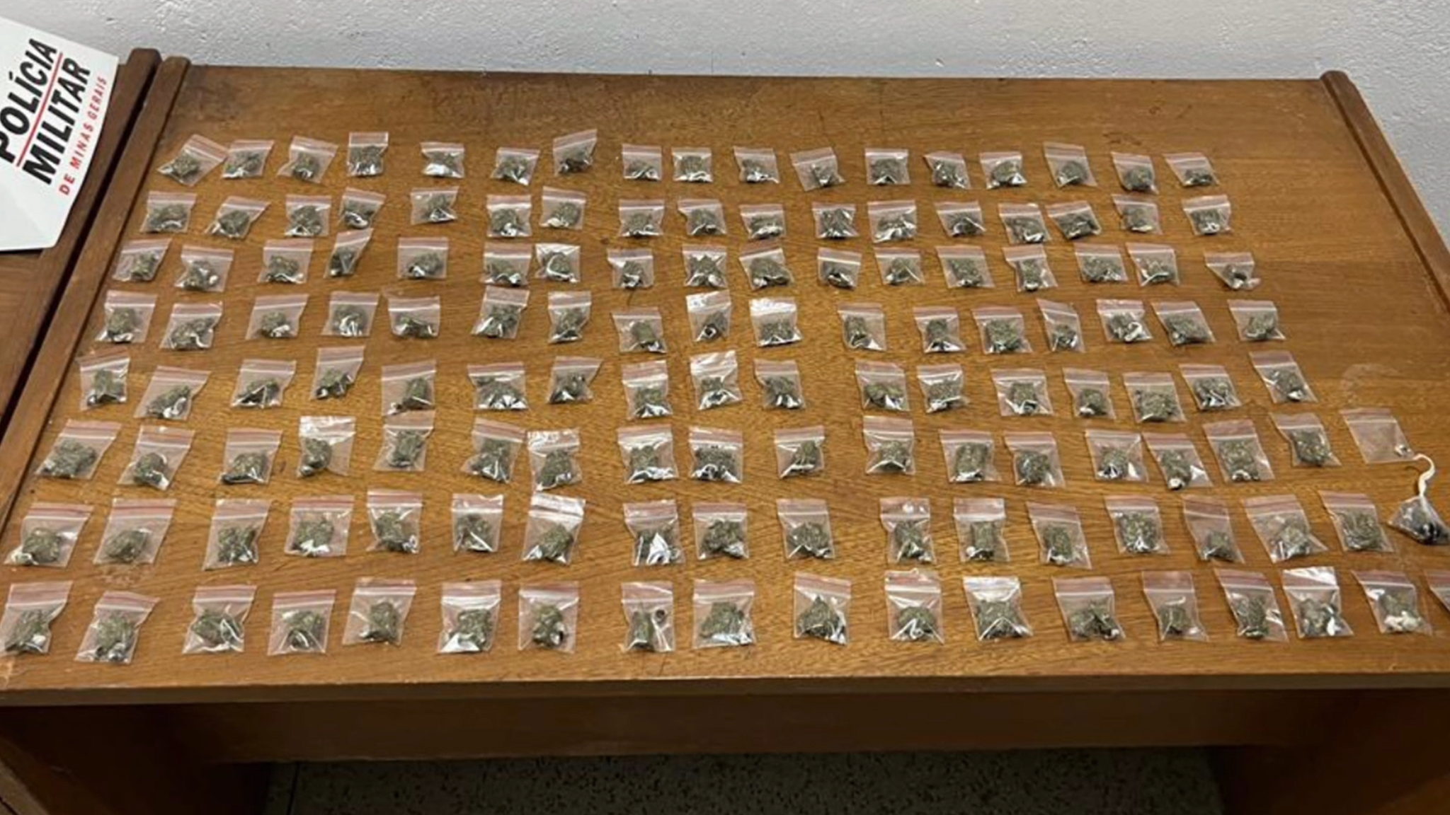 Operação da polícia coíbe comércio ilícito de drogas em Nanuque