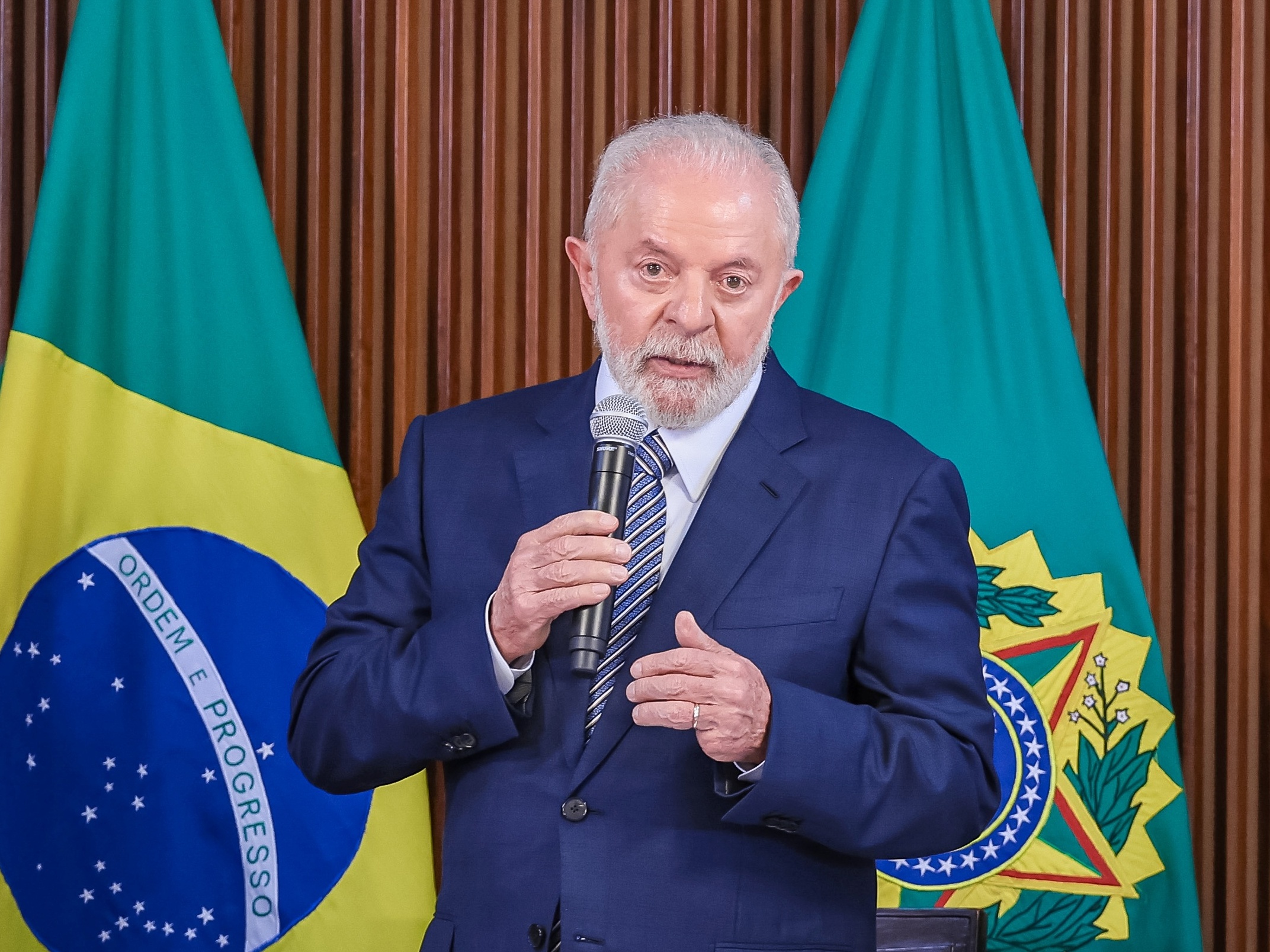 Lula sanciona lei que criminaliza bullying e agrava pena para ataques em escolas