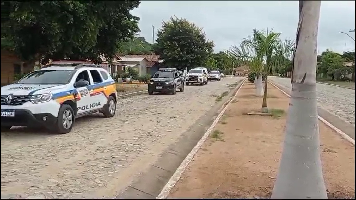 Operação conjunta da Polícia Militar e Polícia Civil em Mayrink,  distrito de Carlos Chagas