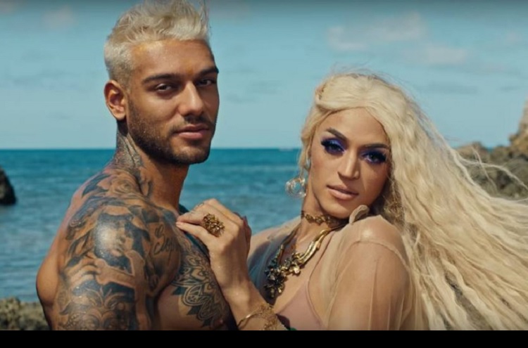 Clipe de Pabllo Vittar e Lucas Lucco é alvo de críticas e ataques homofóbicos