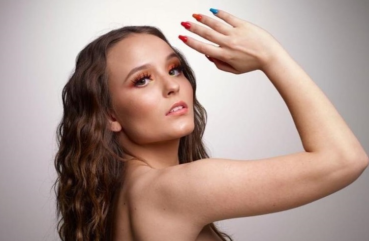 "As portas estão abertas", diz Larissa Manoela sobre ida para a Globo