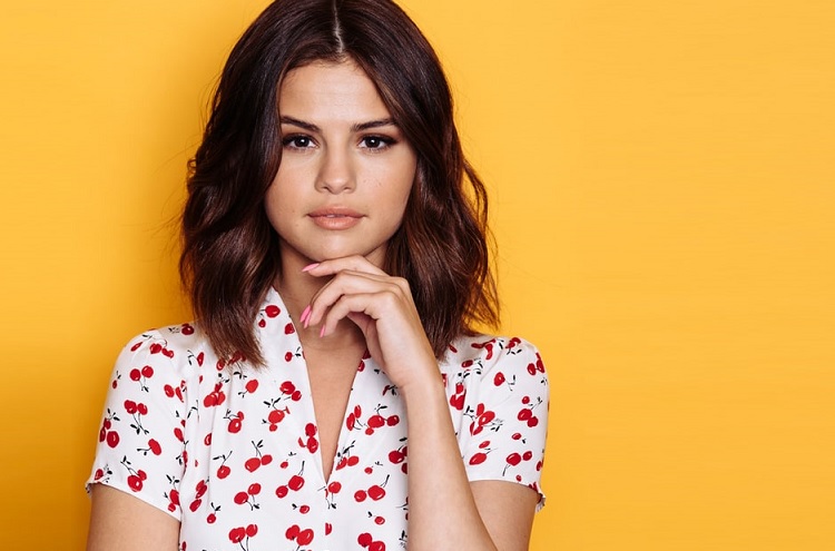 Selena Gomez fala sobre término com The Weeknd e volta com Bieber