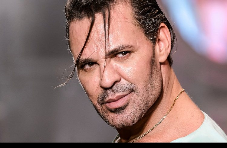 “Hoje, o artista depende mais dele que de uma gravadora”, diz Eduardo Costa