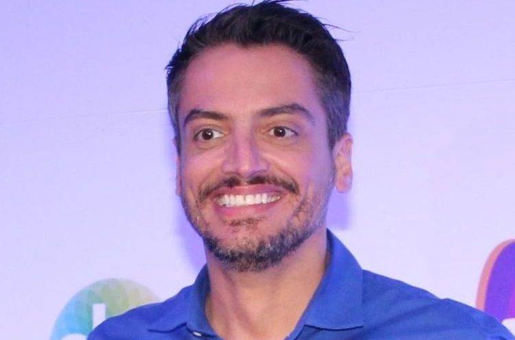 Leo Dias fará 'rehab' contra drogas e biografia de Anitta será adiada