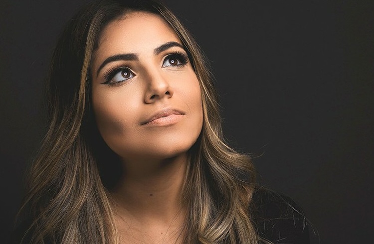 YouTube: Gabriela Rocha é a primeira mulher do gospel a bater 2 bilhões de views