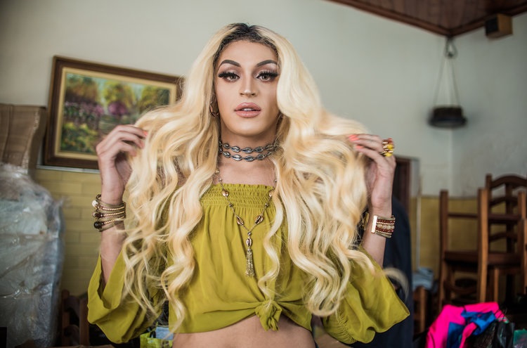 Pabllo Vittar nega piti em restaurante:'Vocês são podres,vão lavar roupa'!