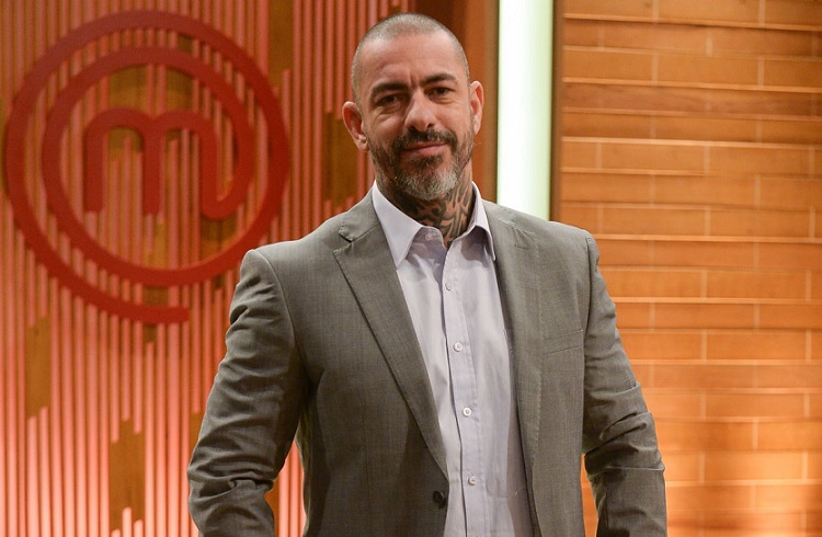 Henrique Fogaça toma medida judicial após vazamento de vídeo íntimo