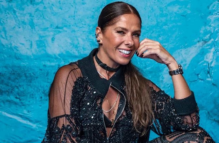Adriane Galisteu é escalada para comandar programas de Gugu na Record