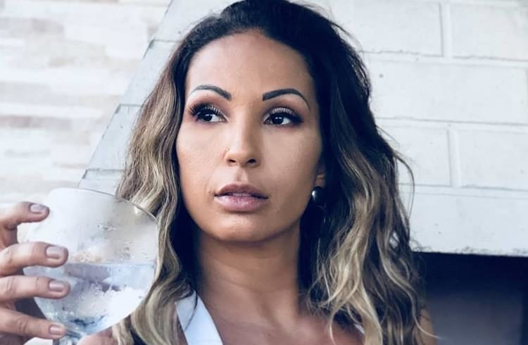 Valesca Popozuda dá ataque de ciúmes do namorado em gravação de clipe