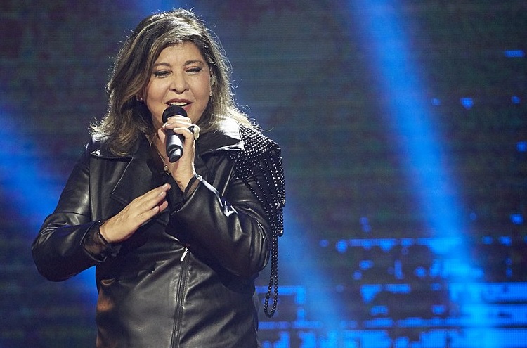 Roberta Miranda processa internauta que questionou sua orientação sexual