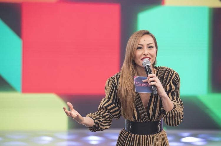 Futuro de Sabrina na Record provoca tensão em equipe do programa