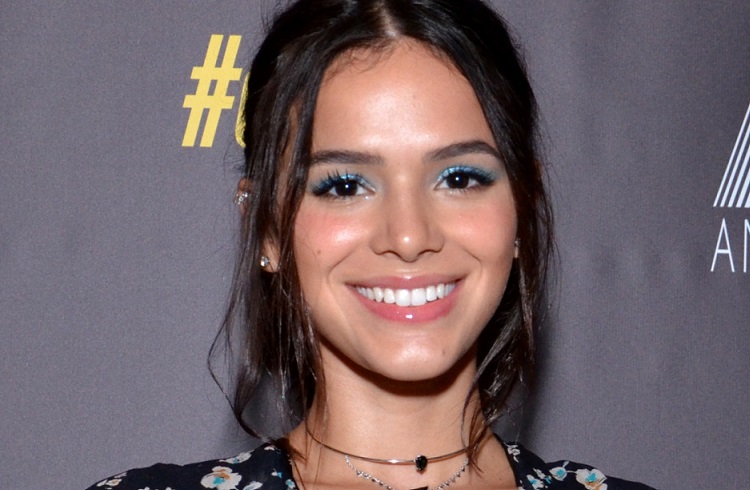 Bruna Marquezine desabafa sobre vida virtual: ‘Quero me libertar’
