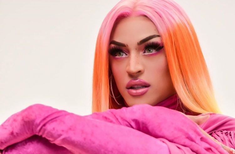 Internautas denunciam boicote de rádios contra Pabllo Vittar