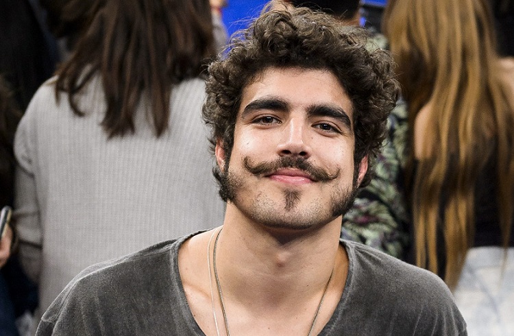 Caio Castro recusa três filmes para fazer novela das nove: ‘Estou seletivo’