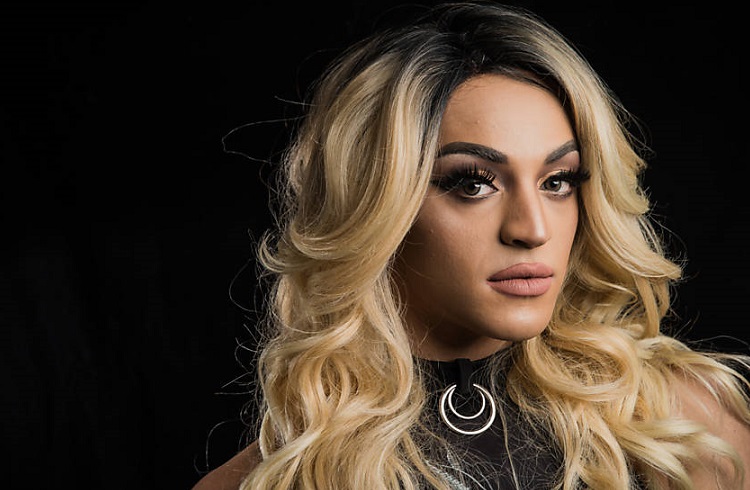 Ratinho cria polêmica sobre Pabllo Vittar: ‘Nem mulher é’