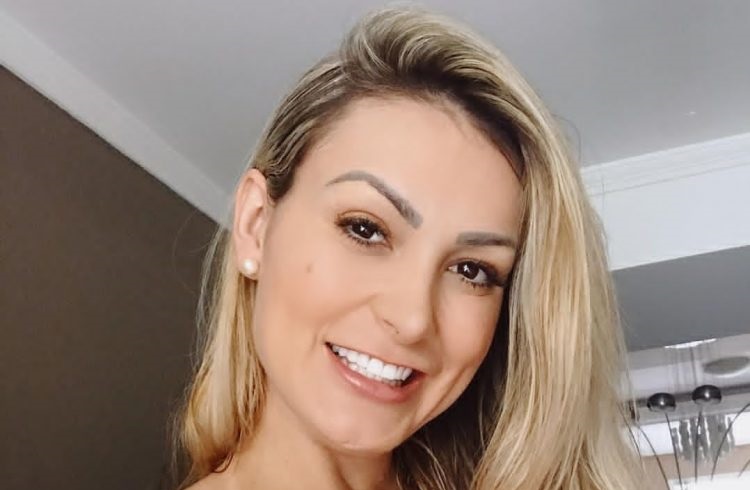 Andressa Urach ameaça pastores da Universal: 'não admito que me comparem ao diabo'