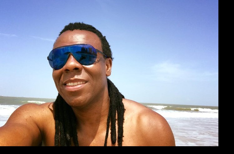 Baixista do Cidade Negra é condenado por agredir a mulher