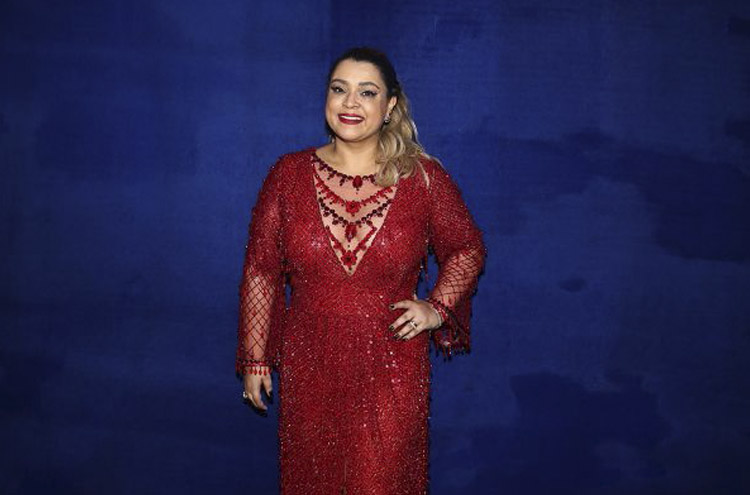 Preta Gil promete ajudar seguidora grávida e desempregada