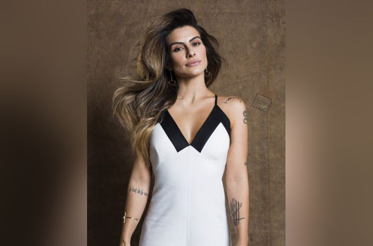 'É mais importante eu me aceitar do que ter aceitação dos outros', diz Cleo Pires