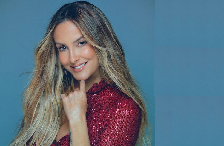 Claudia Leitte se torna sócia de ex-CEO da P&G