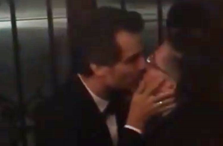 Beijo na boca de Wagner Moura e Jean Wyllys repercute na web