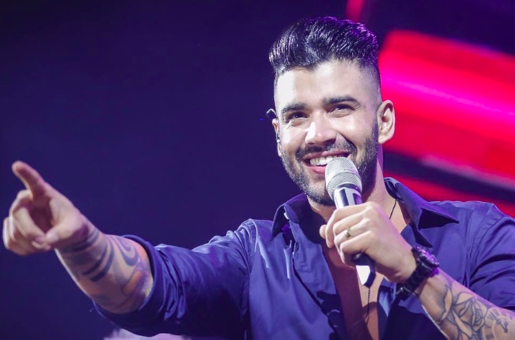 Gusttavo Lima demite toda a sua banda