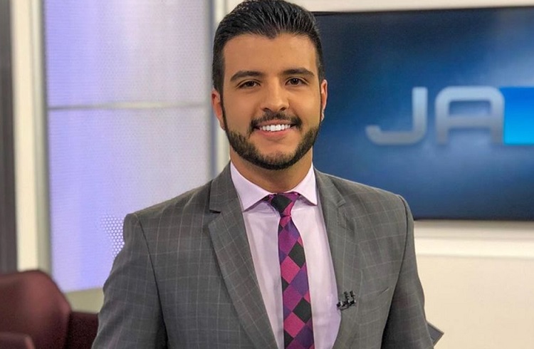 Matheus Ribeiro vai processar radialista por postagens homofóbicas