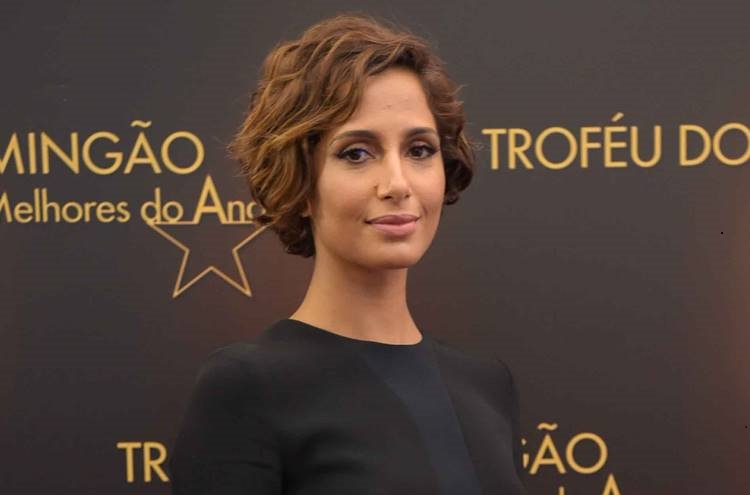 Camila Pitanga é insultada em shopping e bate boca com mulher