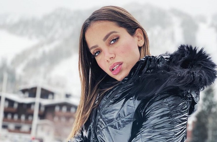 Anitta: ‘Rezo para os meus ex não lembrarem que eu existo’