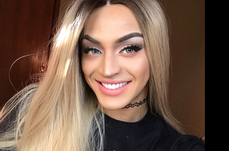 Pabllo Vittar é a primeira brasileira com 3 músicas no Top 5 do Spotify Brasil