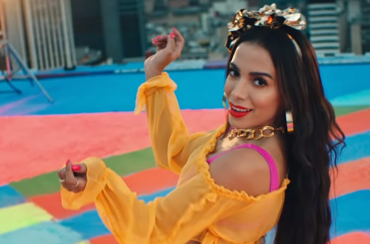 Anitta comemora 10 milhões de visualizações do clipe 'Medicina' em 24 horas