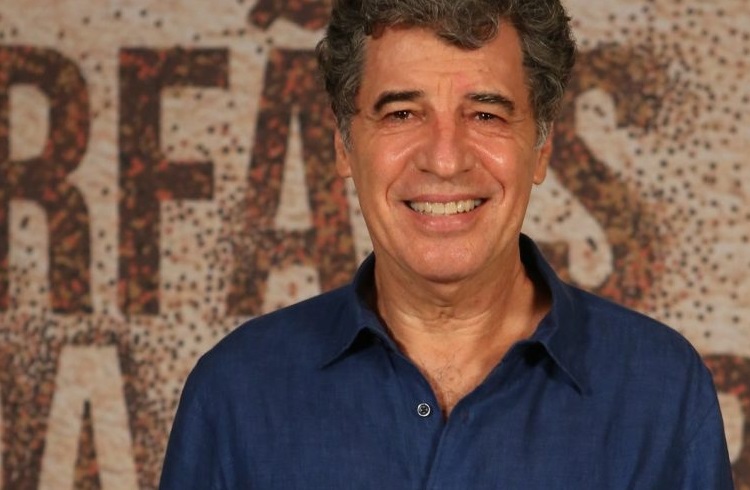 Ator Paulo Betti é expulso de culto da Igreja Universal