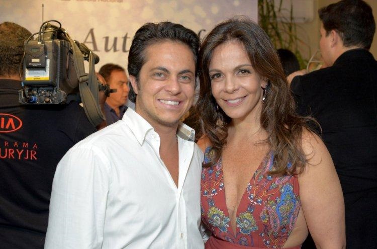 Thammy rebate tia Sula Miranda: 'Não sou crente, mas quem não mente sou eu'