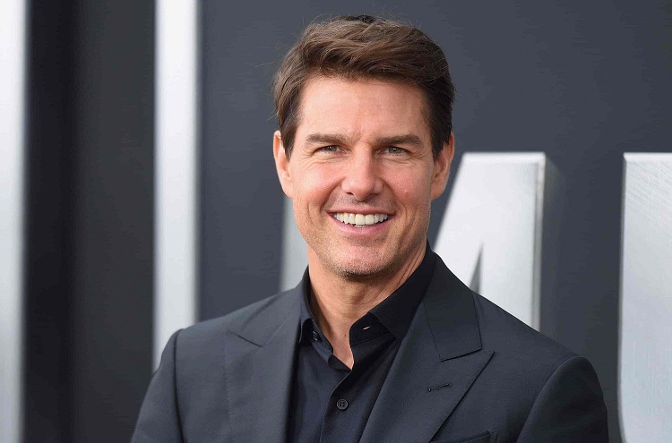 Aos 56, Tom Cruise vive em quartos de hotel e foge de relacionamentos