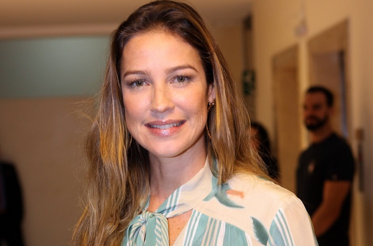 Luana Piovani é processada ao dizer que internauta tem 'nariz abertão'