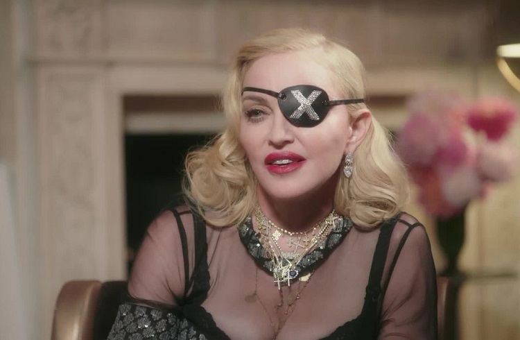 Madonna revela chorar de dor em bastidores da turnê