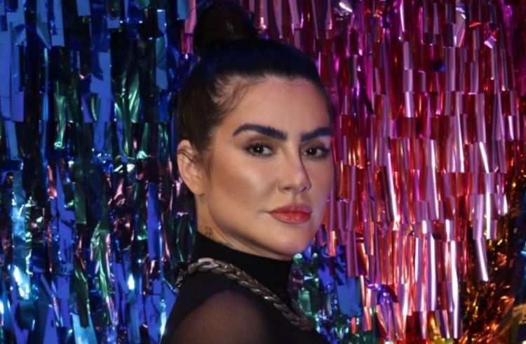 Cleo: "não é fácil para o homem estar junto com uma mulher como eu"